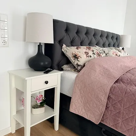 Noahs Ferienoase - Penthouse Mit Aufzug Schortens