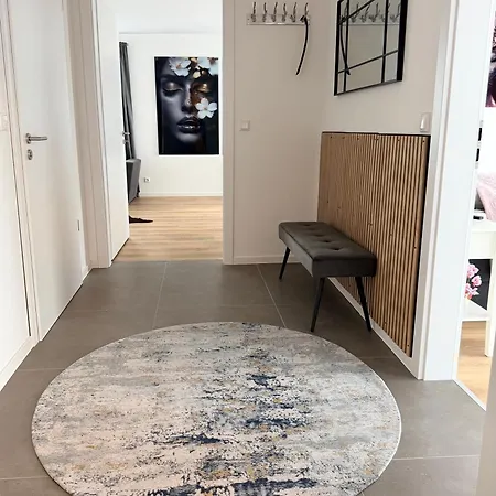 Apartment Noahs Ferienoase - Penthouse Mit Aufzug Schortens