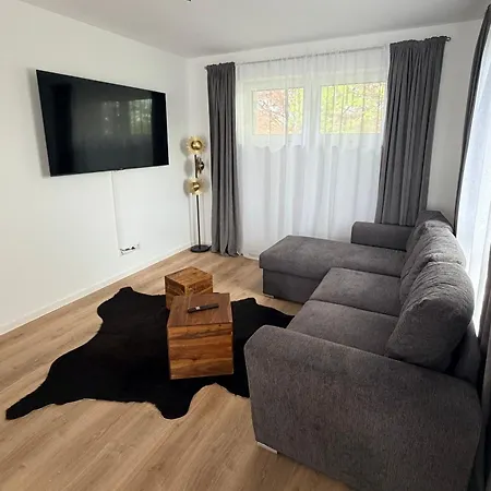 Apartment Noahs Ferienoase - Penthouse Mit Aufzug Schortens
